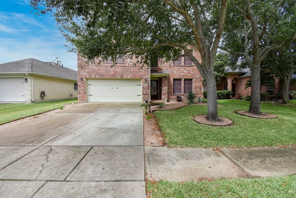 17302 Pecan Acres Drive Property Photo 2