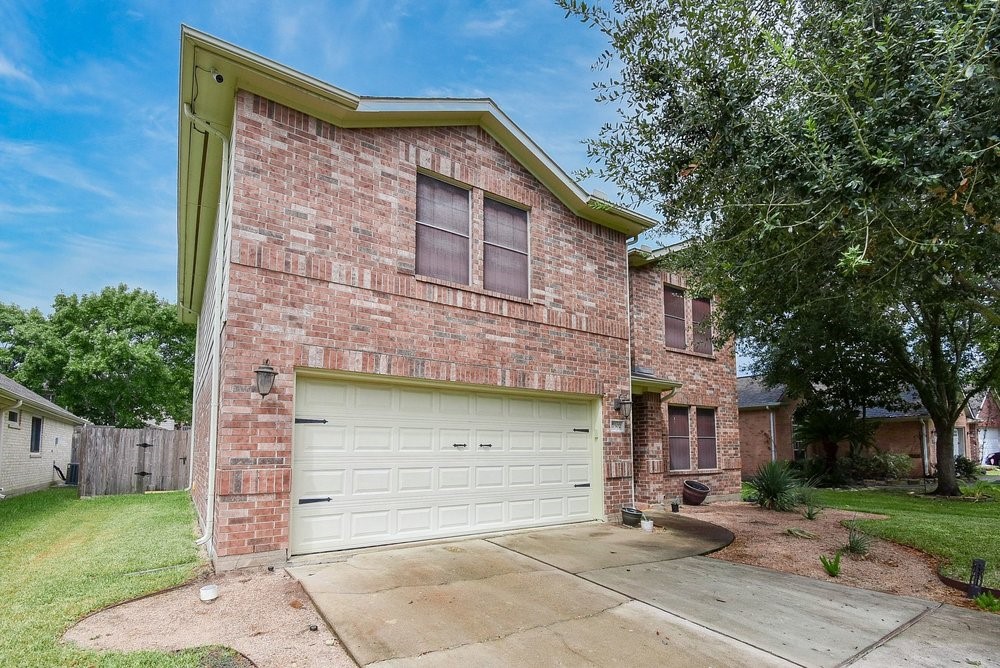 17302 Pecan Acres Drive Property Photo 5