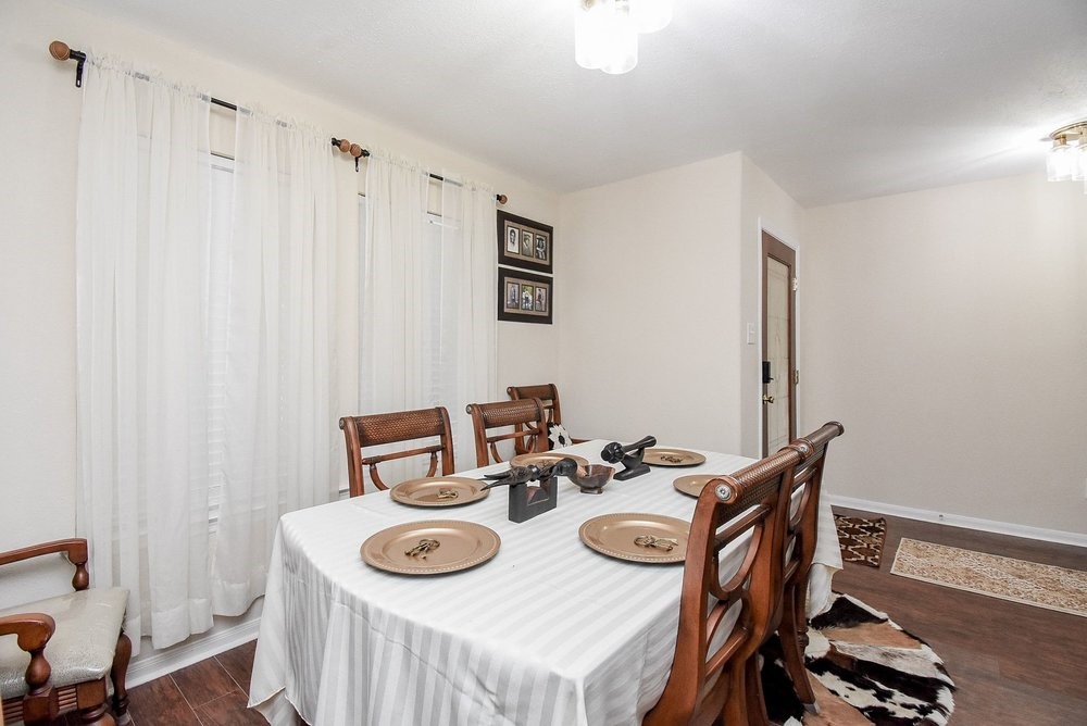 17302 Pecan Acres Drive Property Photo 12