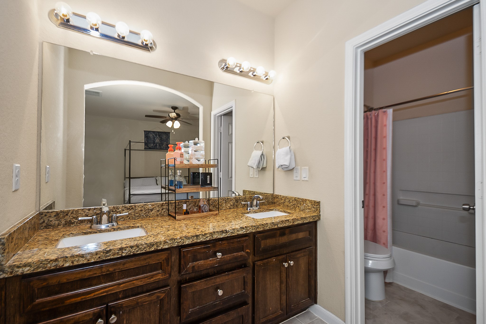 1524 Longley Street Property Photo 10
