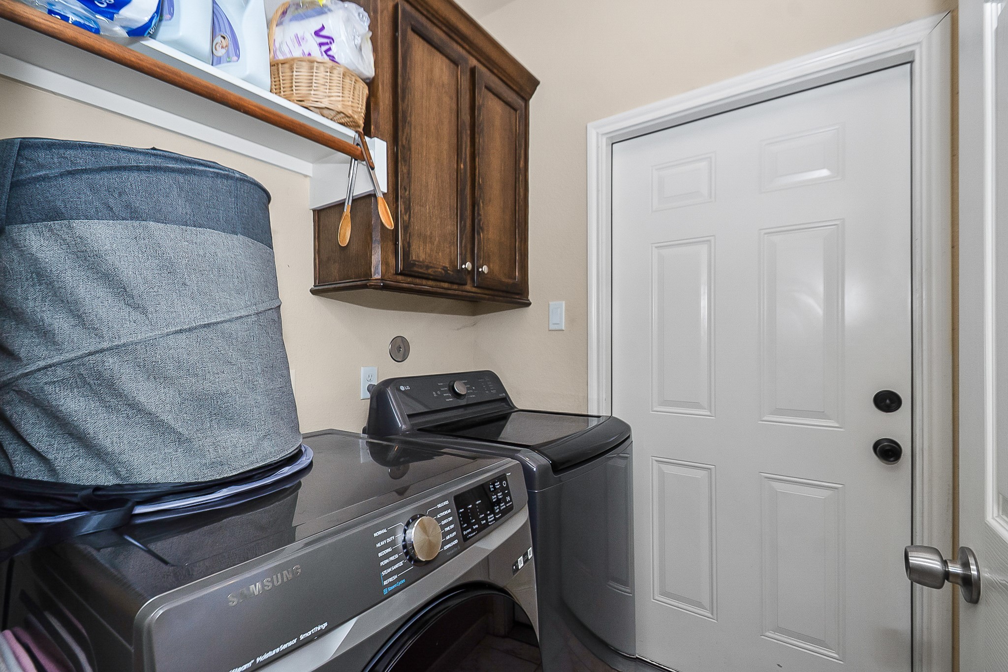 1524 Longley Street Property Photo 18