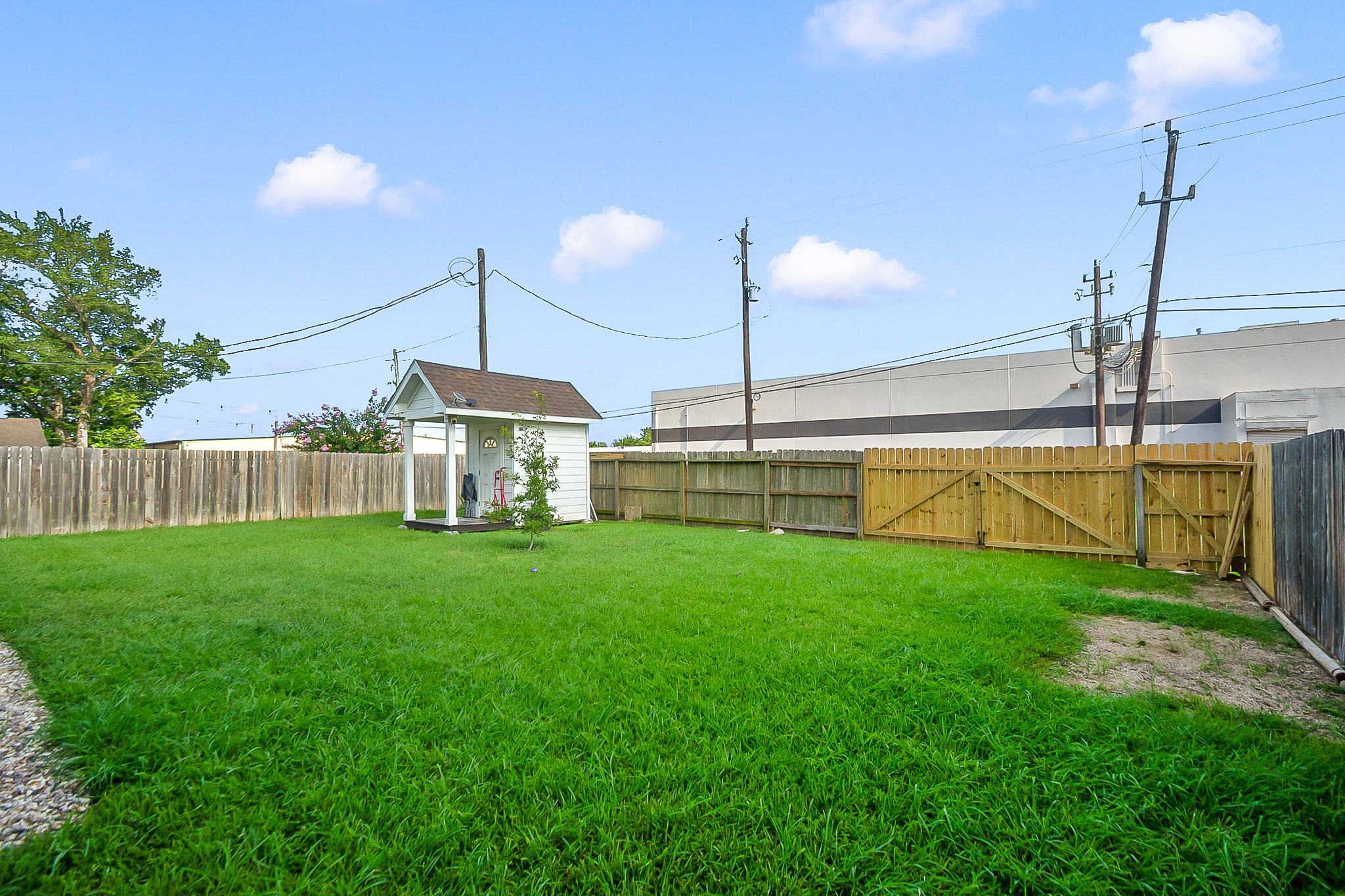 1524 Longley Street Property Photo 28