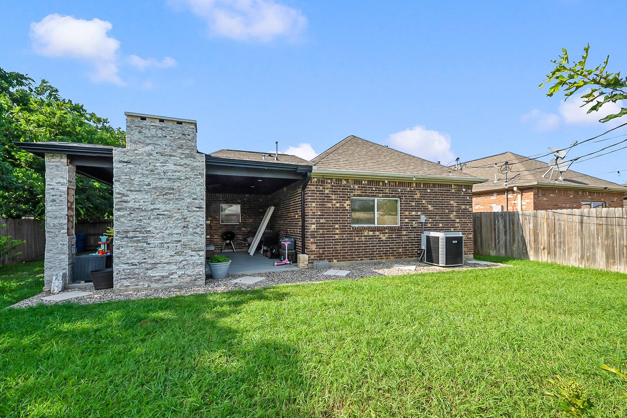 1524 Longley Street Property Photo 32