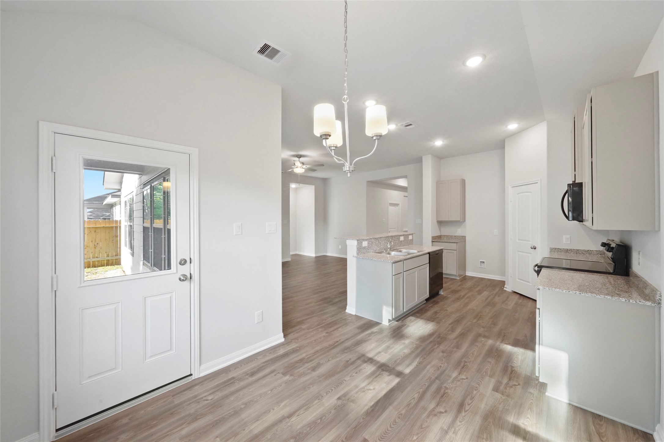 511 Johnson Street Property Photo 9
