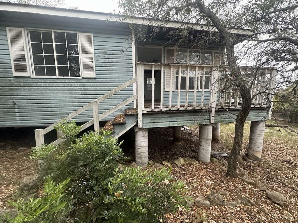 855 15th W Property Photo 2