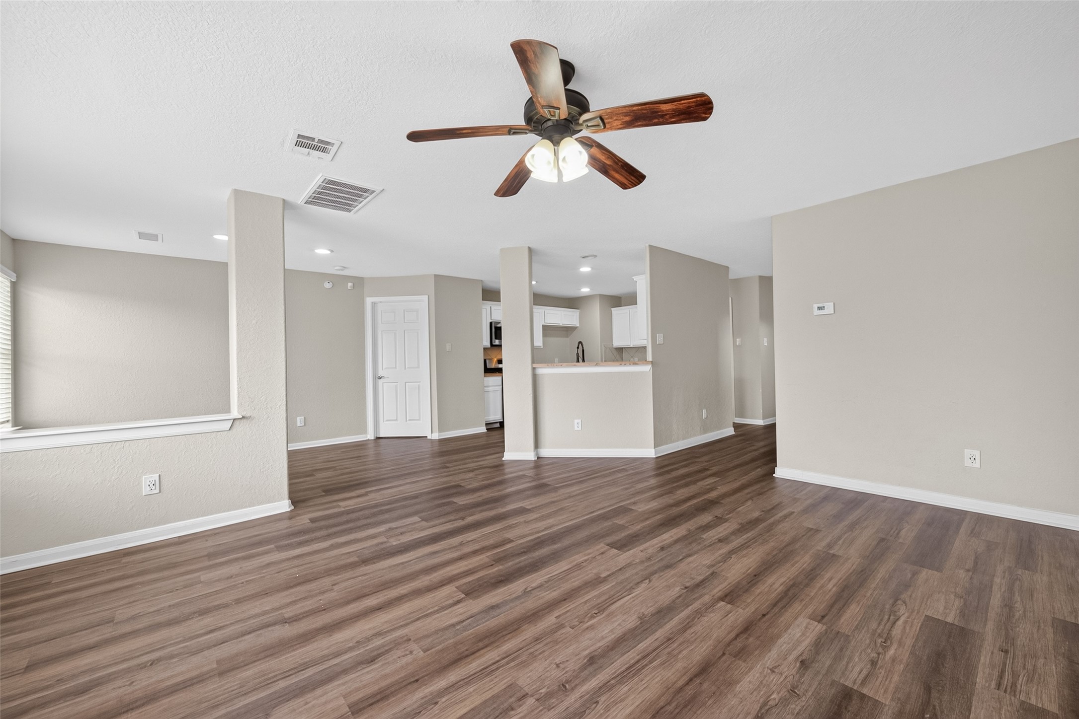 3219 Watercliff Court Property Photo 14