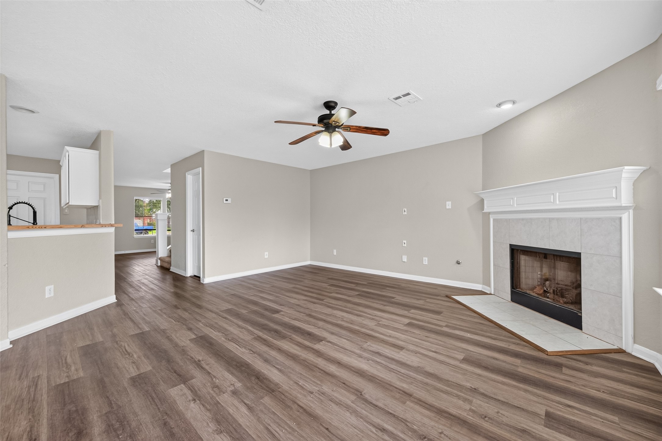 3219 Watercliff Court Property Photo 15