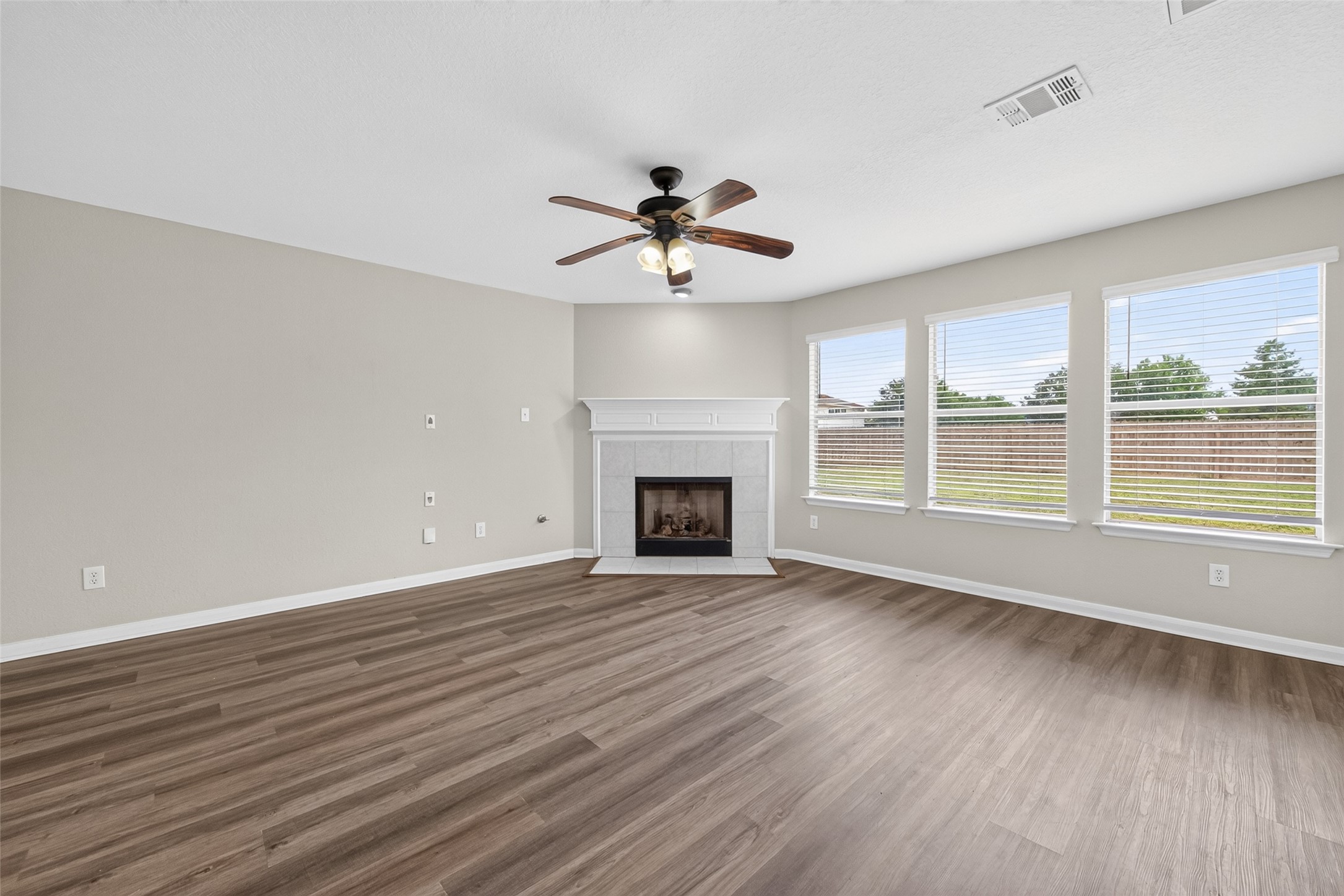 3219 Watercliff Court Property Photo 16