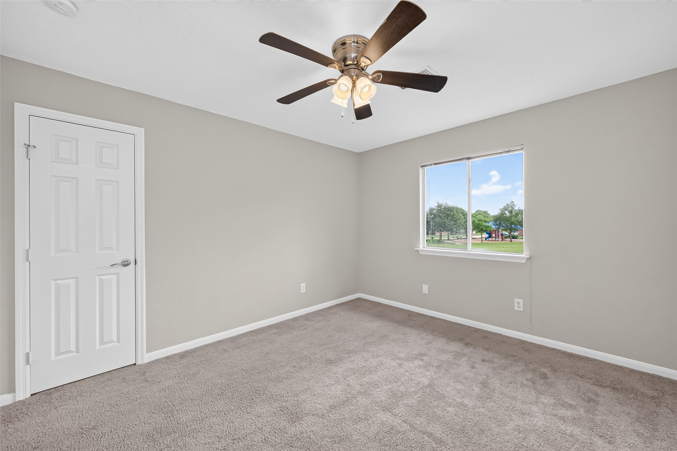 3219 Watercliff Court Property Photo 31
