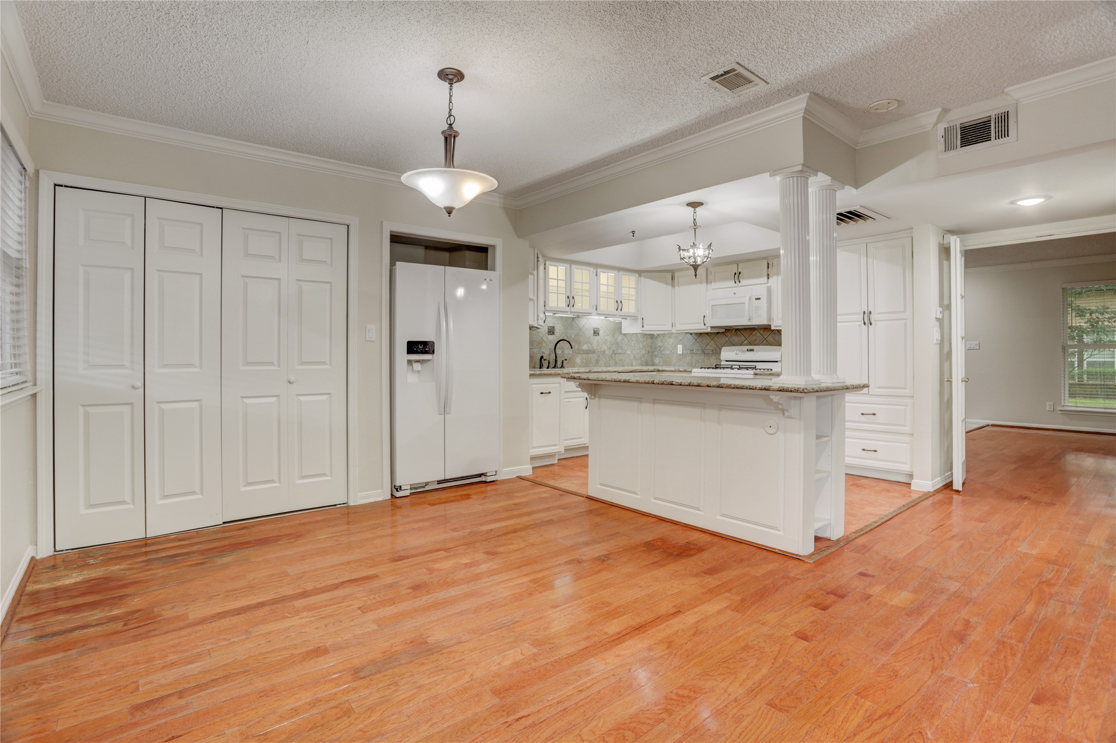 2253 Triway Lane 0234 Property Photo 5