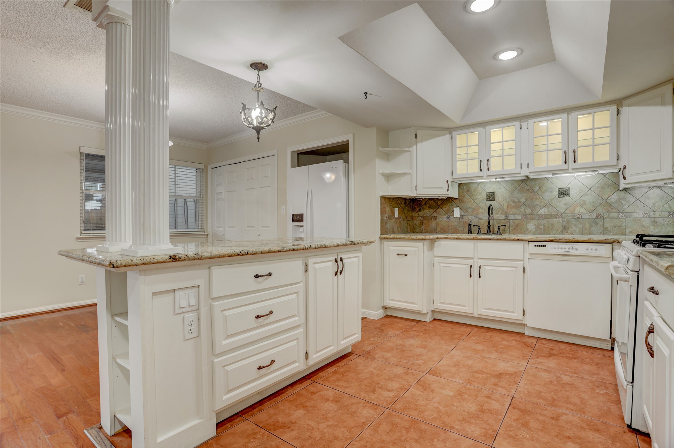 2253 Triway Lane 0234 Property Photo 6
