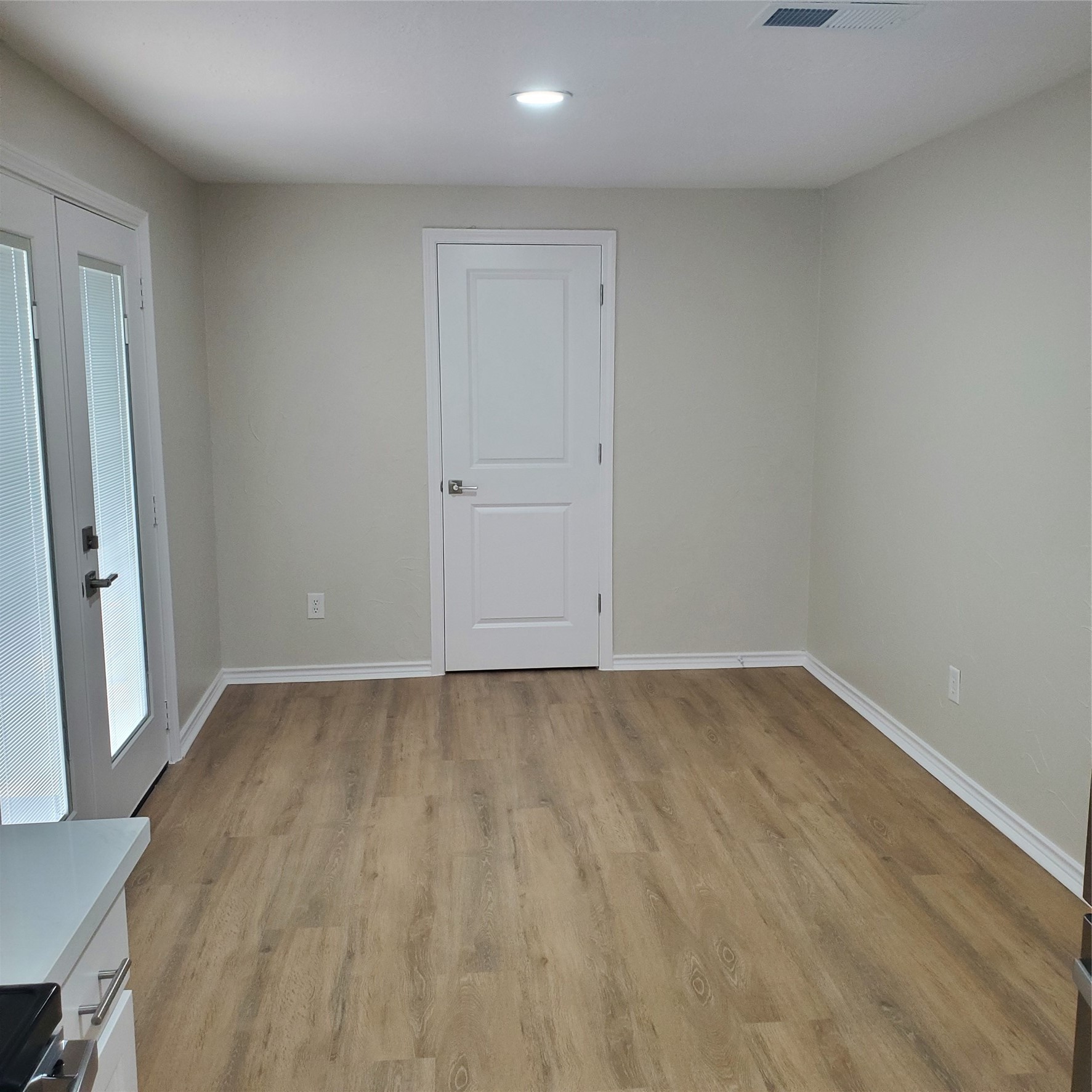 2514 Windswept Drive Property Photo 5
