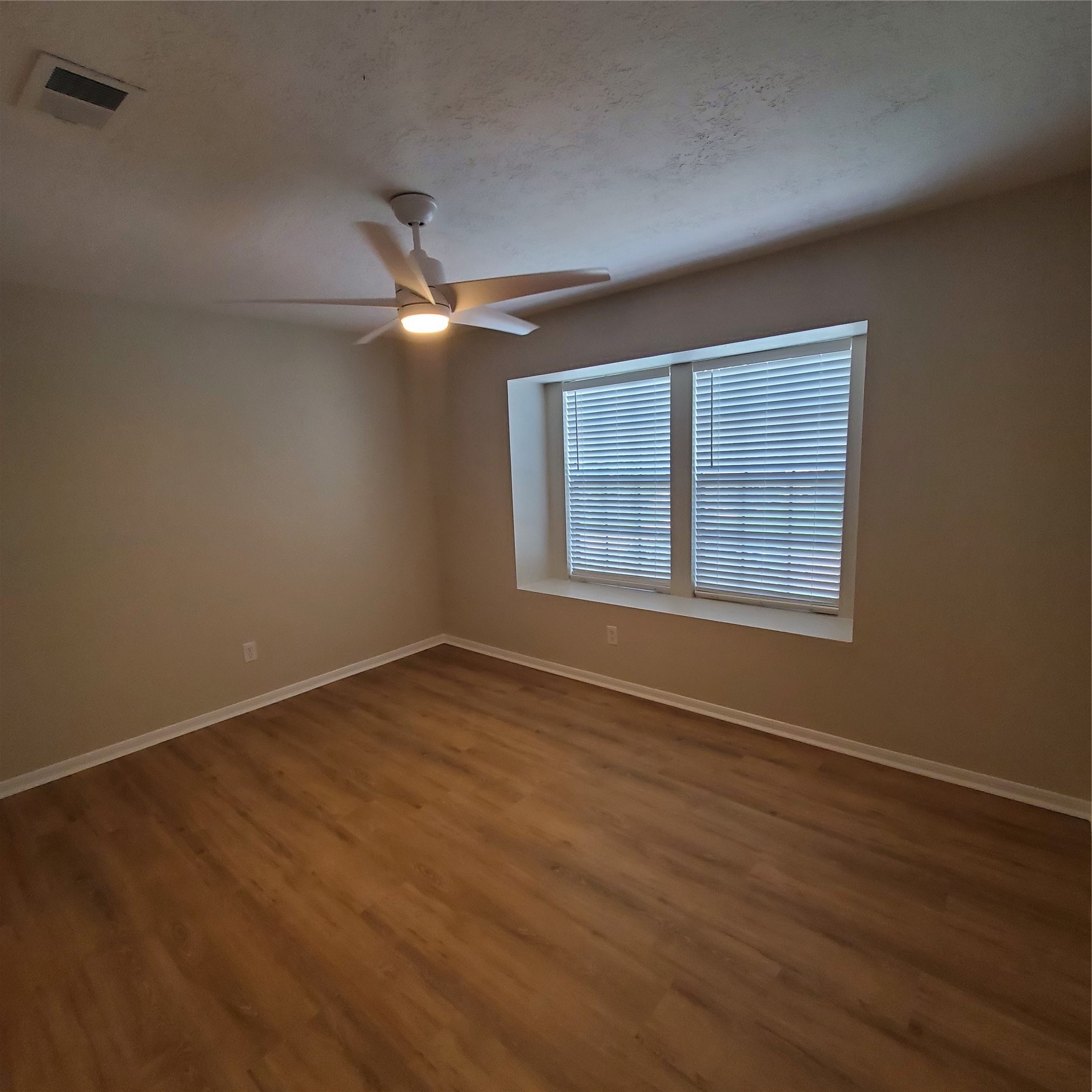 2514 Windswept Drive Property Photo 30