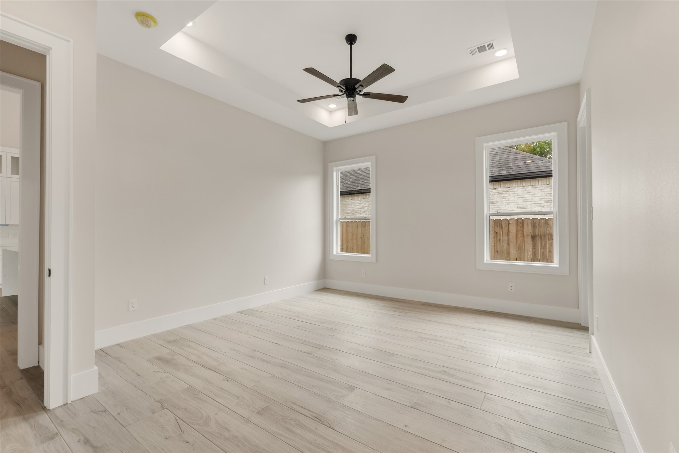 2044 Pebble Bend Drive Property Photo 15