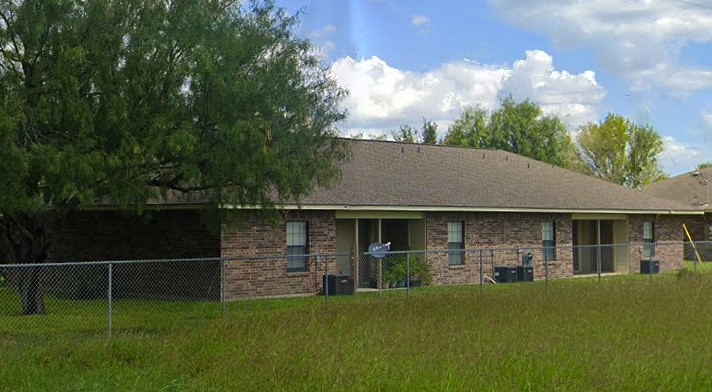 210 N Eagle Pass Rd Property Photo 4