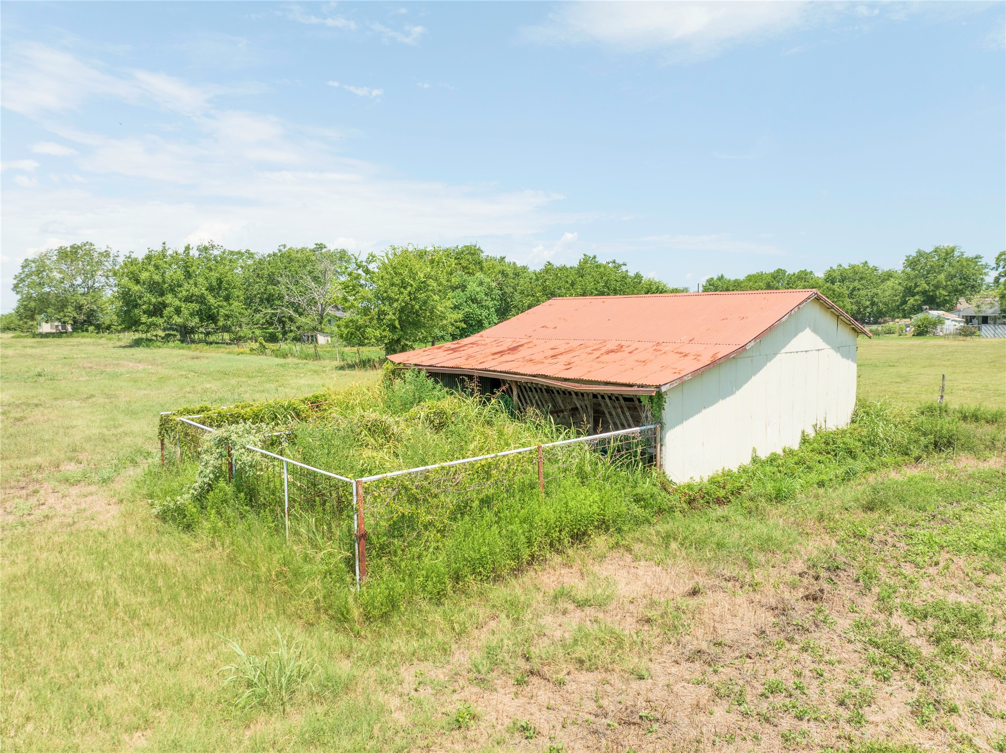 215 Old Highway 90 Loop Property Photo 7