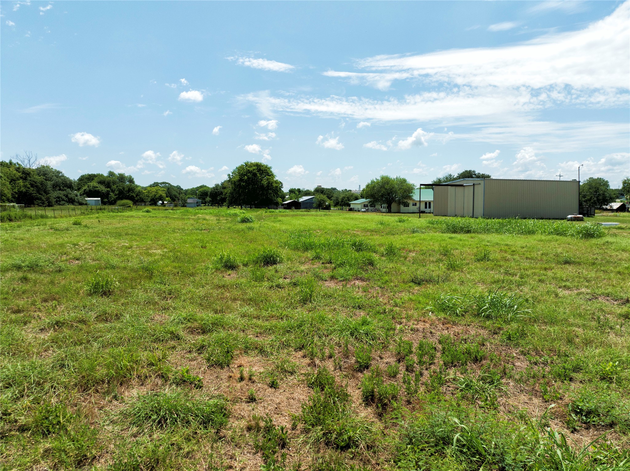 215 Old Highway 90 Loop Property Photo 9