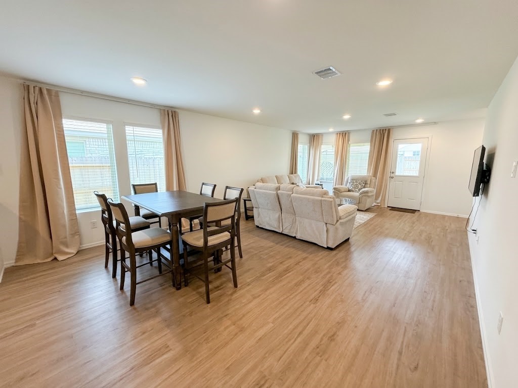 18634 Gravago Lane Property Photo 4