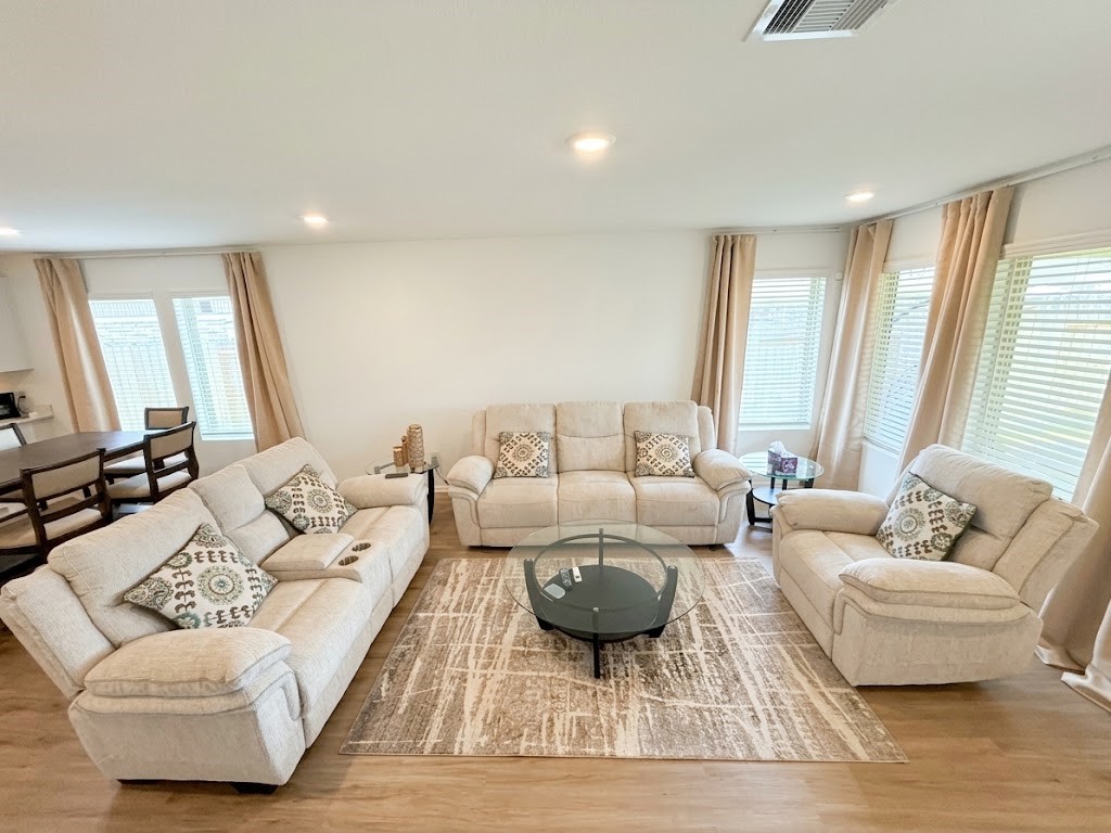 18634 Gravago Lane Property Photo 7