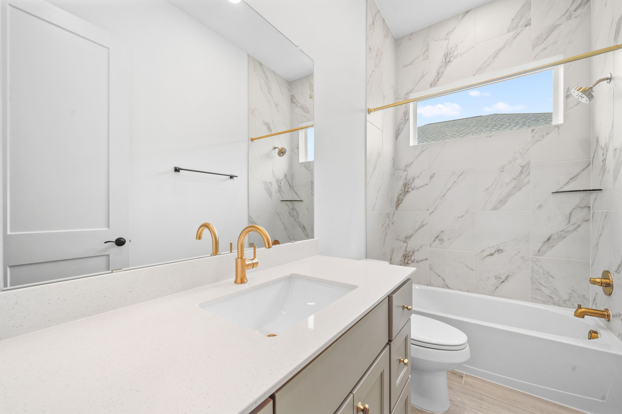 25027 Midnight Willow Drive Property Photo 4