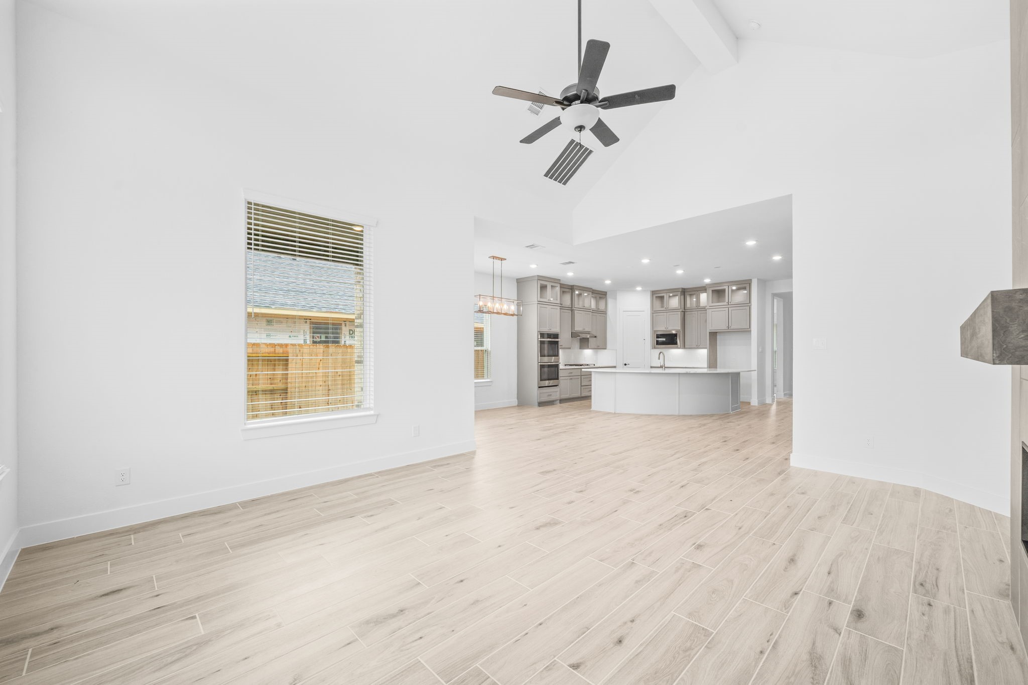 25027 Midnight Willow Drive Property Photo 14