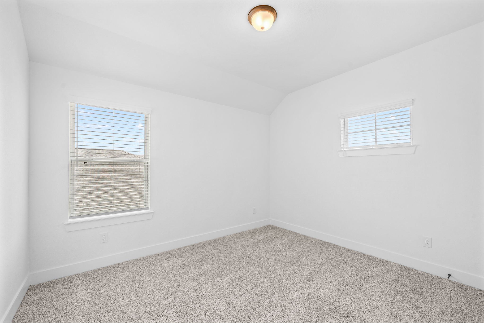 25027 Midnight Willow Drive Property Photo 24