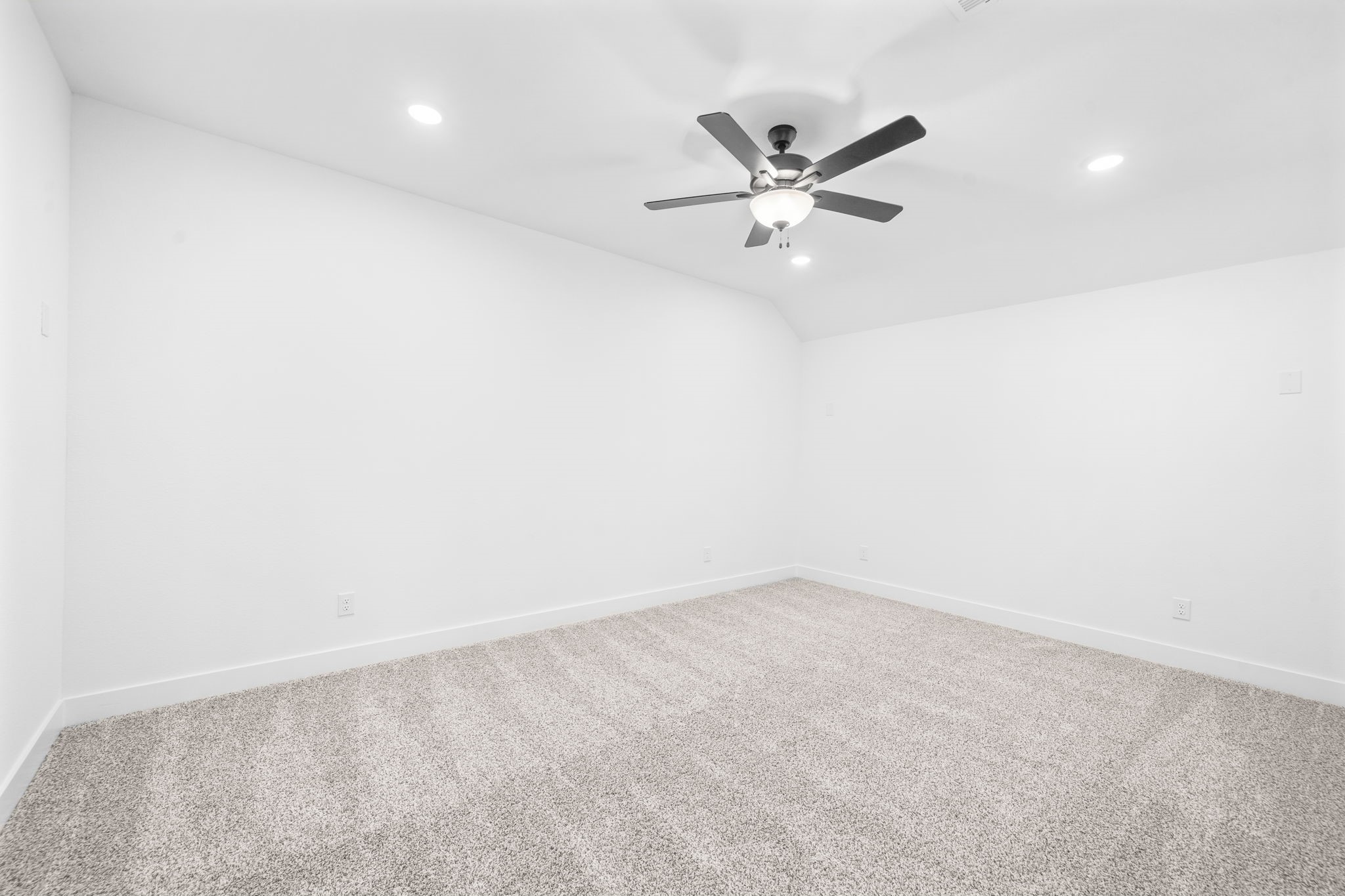 25027 Midnight Willow Drive Property Photo 30