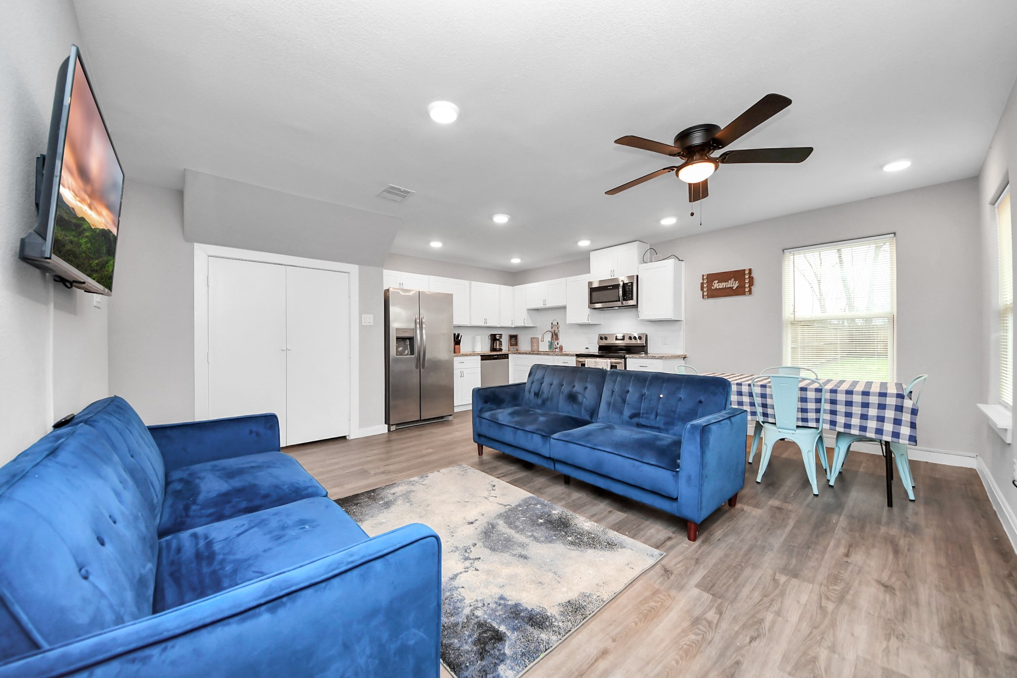 11610 Danford Lane B Property Photo 4