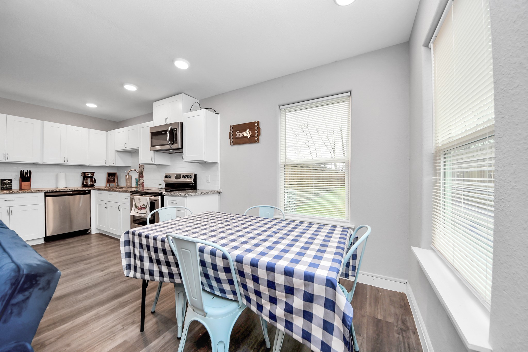 11610 Danford Lane B Property Photo 5