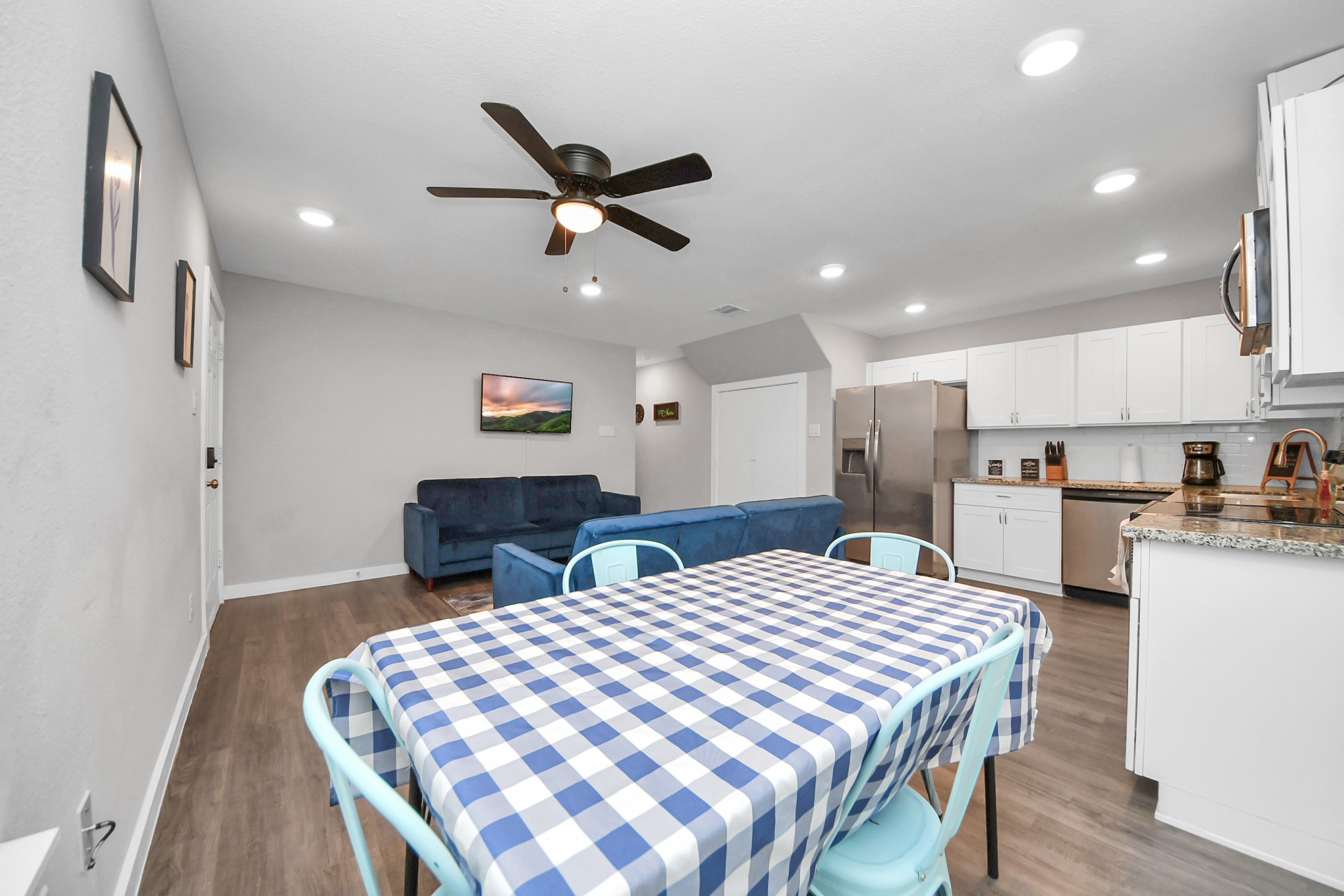 11610 Danford Lane B Property Photo 6