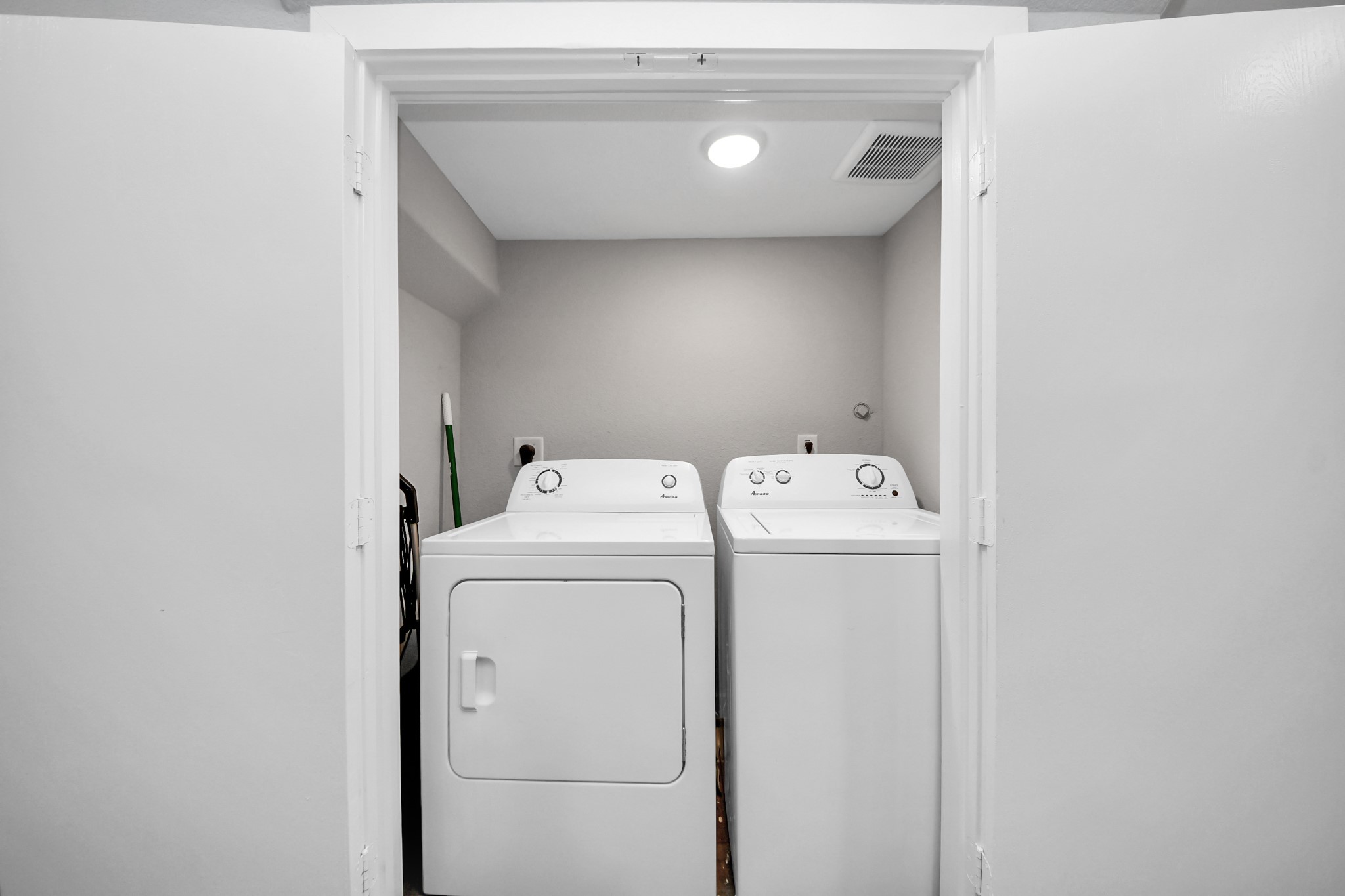 11610 Danford Lane B Property Photo 8