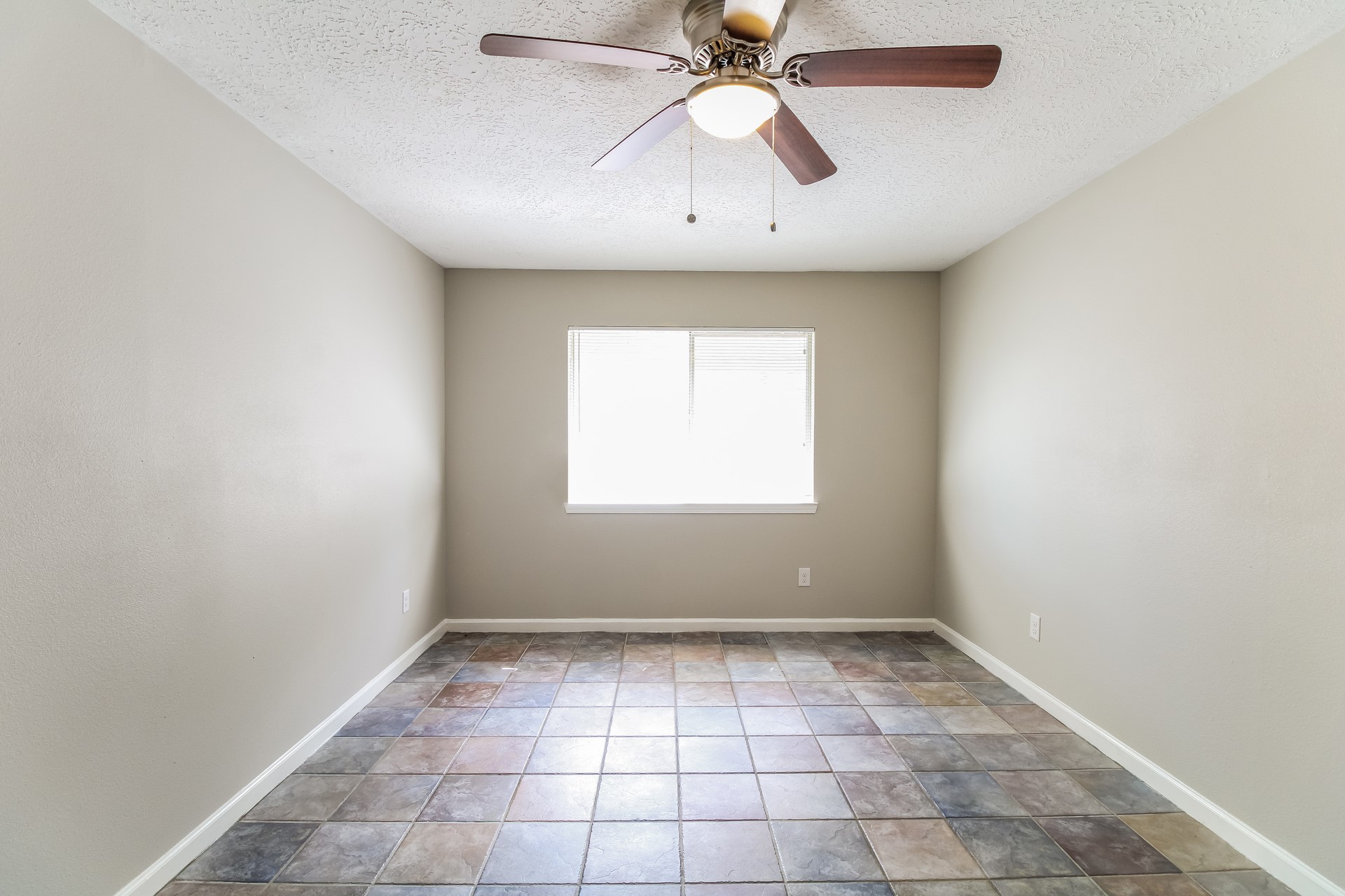 4427 Ravine Drive Property Photo 9