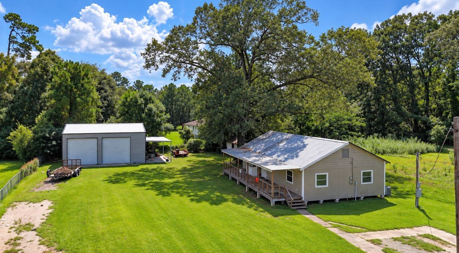 320 E Tram Road Property Photo 1