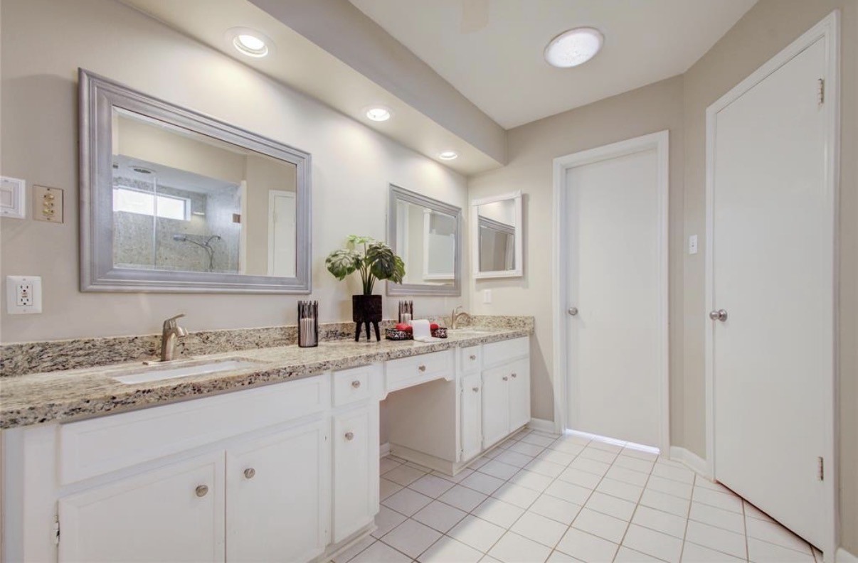 13914 Swiss Hill Drive Property Photo 11