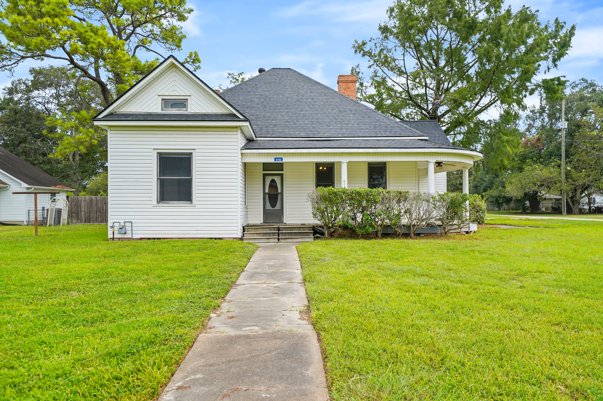 6702 Guyler Street Property Photo