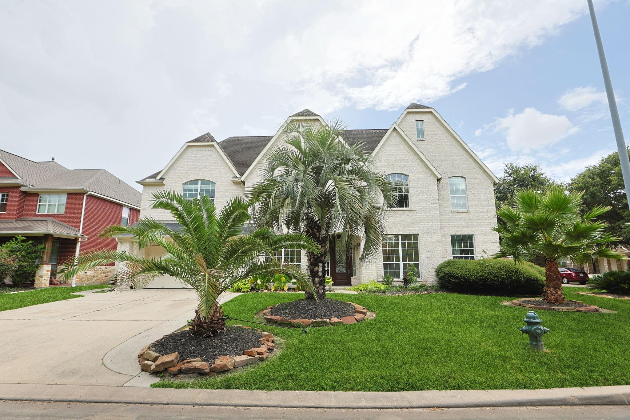 6423 Oakmont Creek Drive, Spring Tx 77379 Property Photo 1