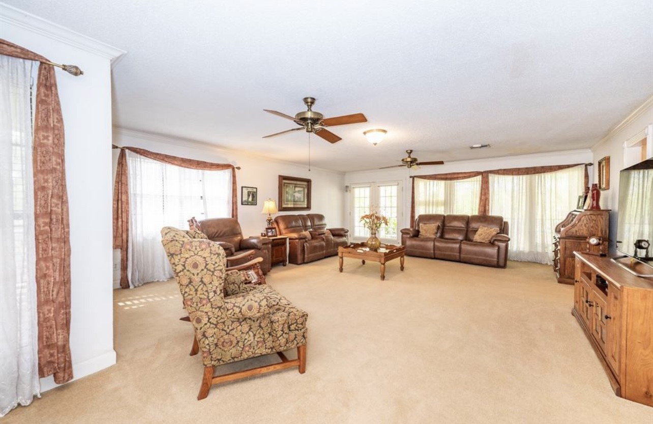 464 River Road Property Photo 5