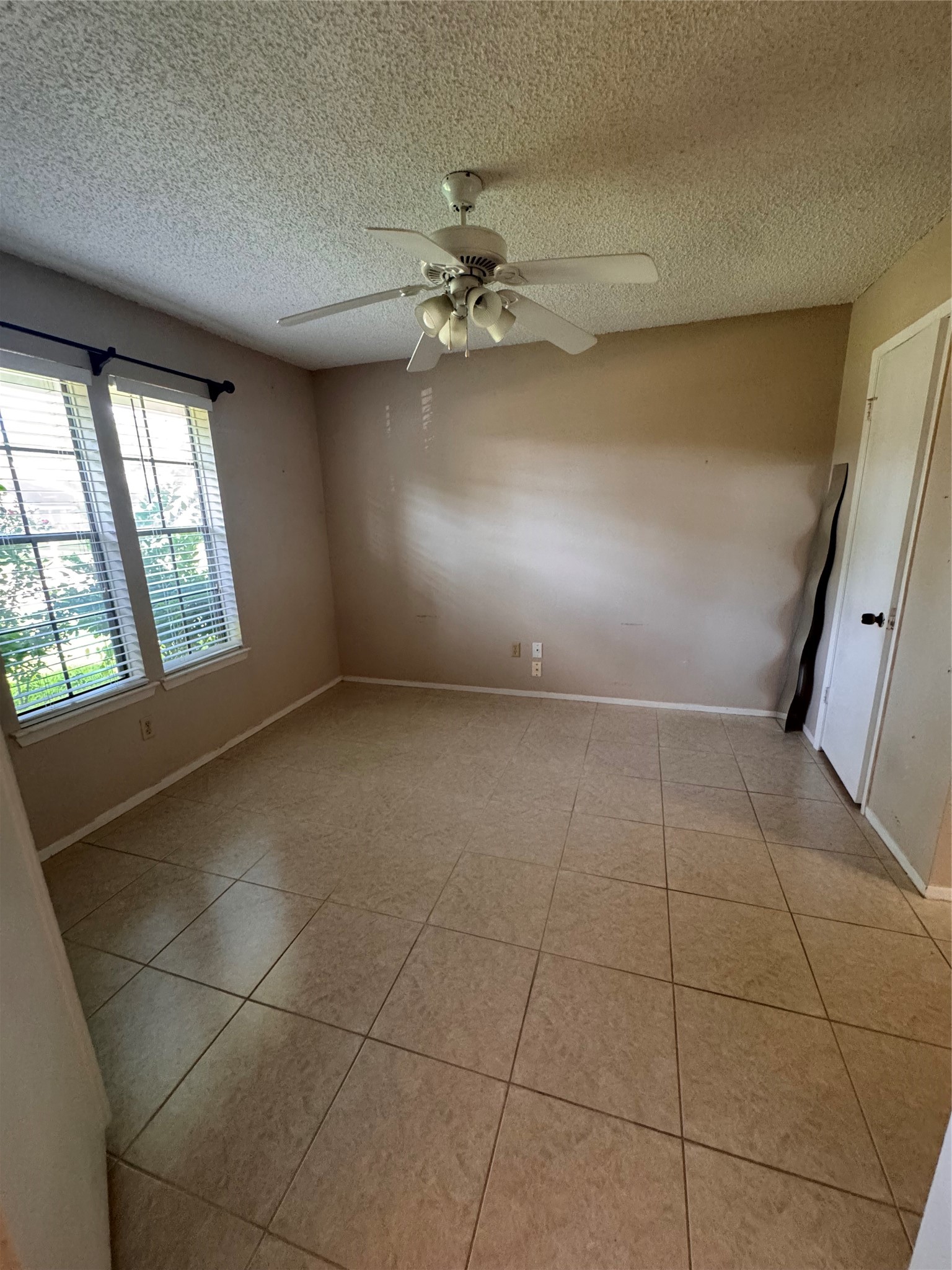 3423 Pecan Point Drive Property Photo 6