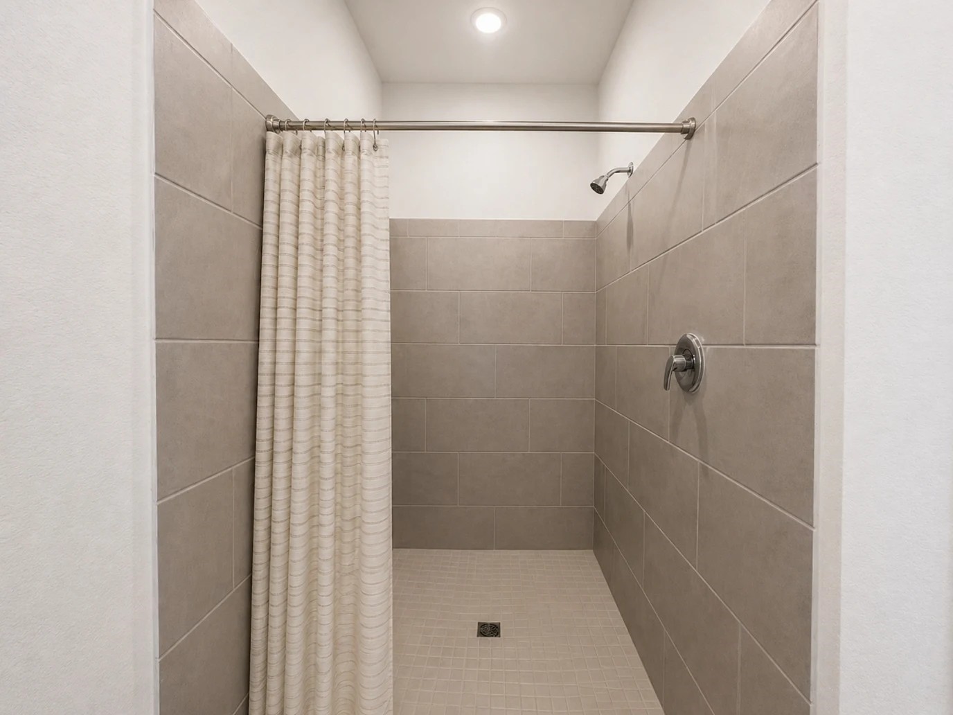 513 Robin Street Property Photo 7