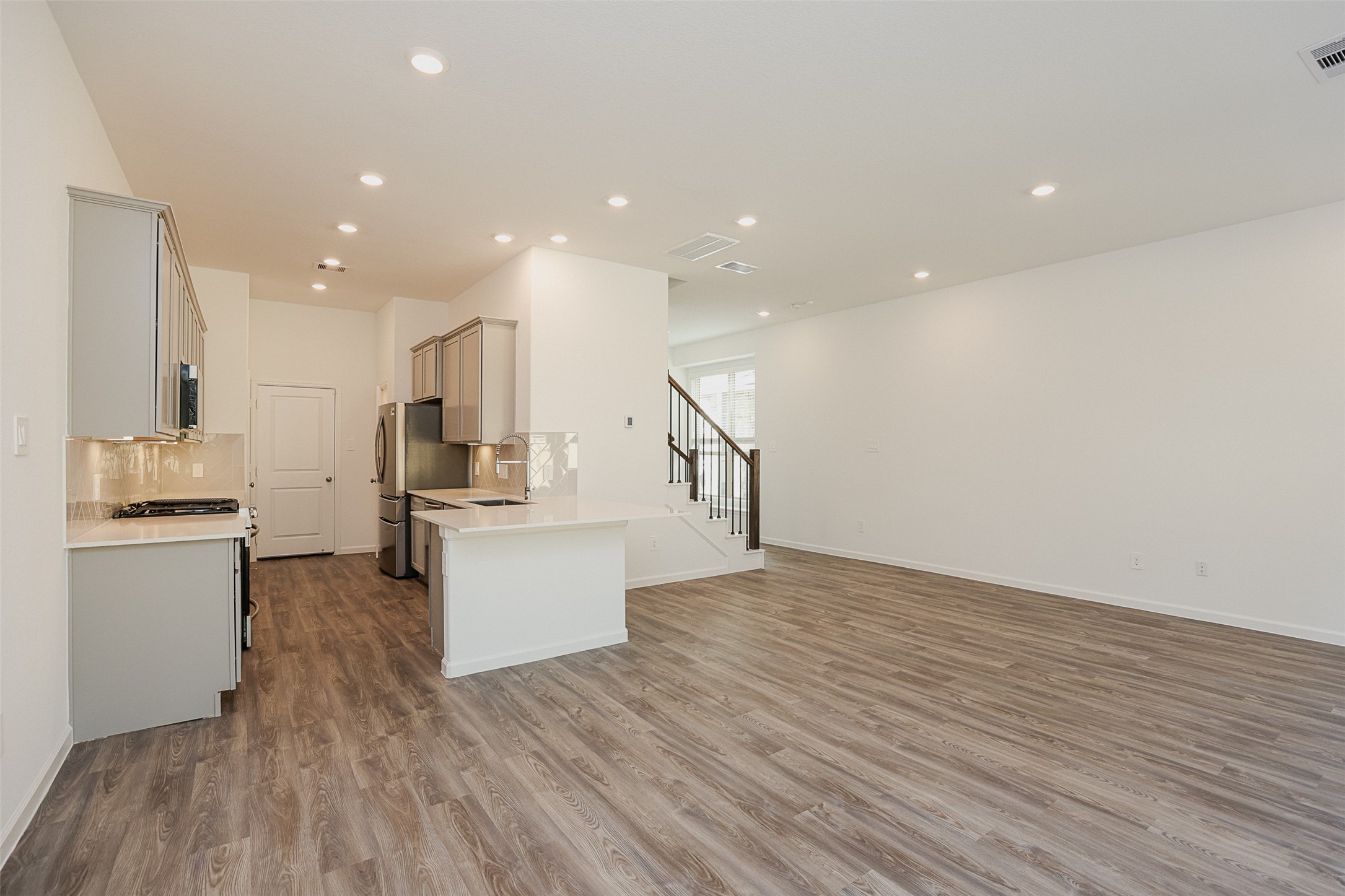 625 Royal Arch Drive Property Photo 10