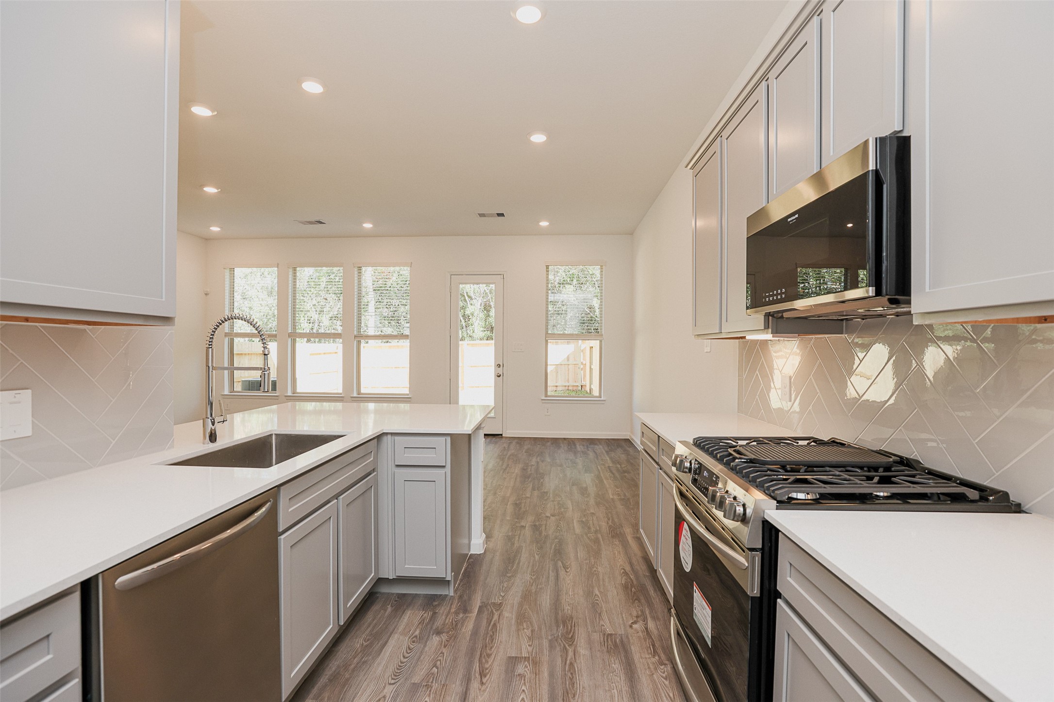625 Royal Arch Drive Property Photo 16