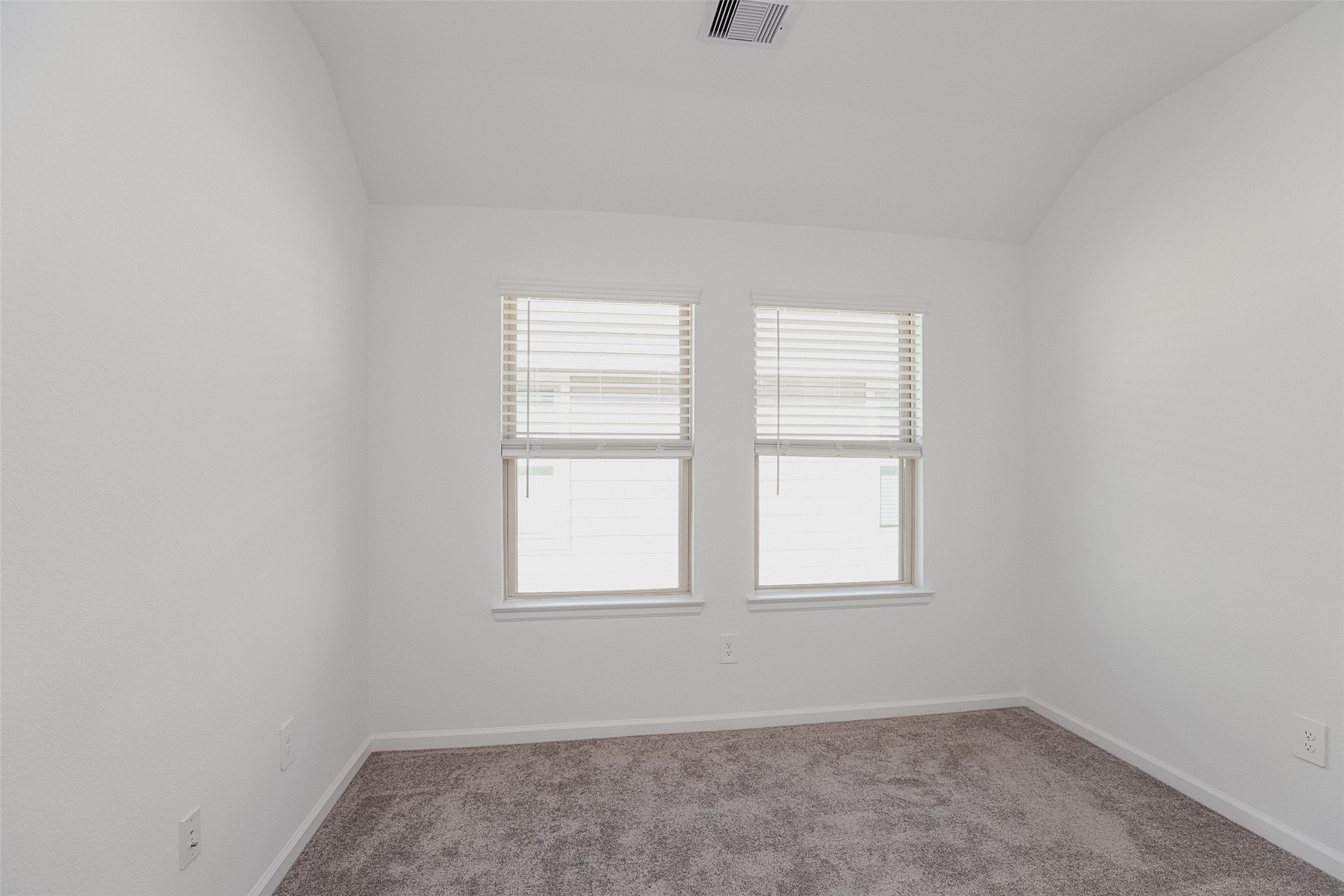 625 Royal Arch Drive Property Photo 17