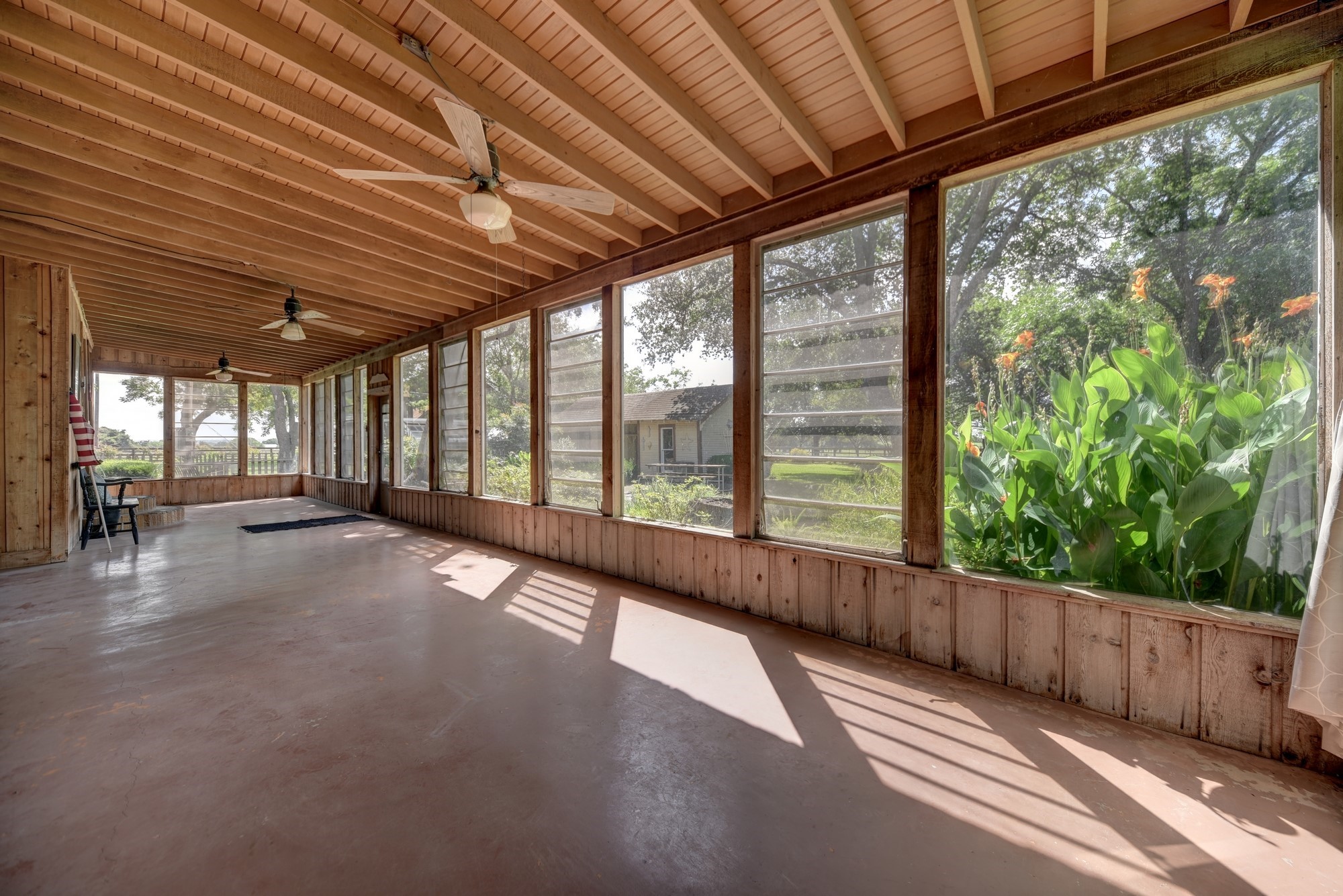 3348 W Ueckert Property Photo 29