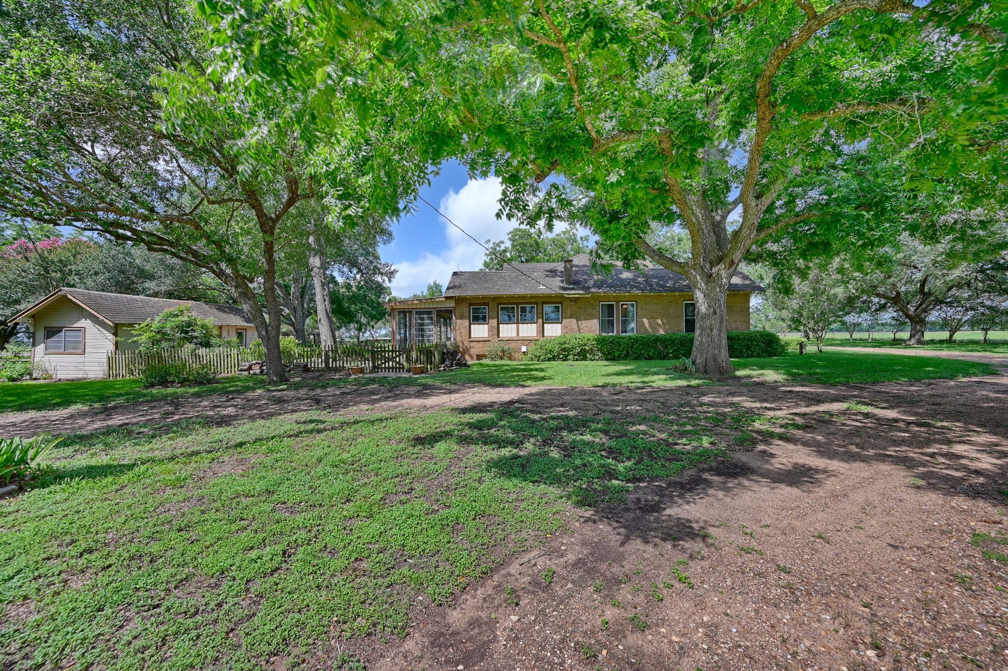 3348 W Ueckert Property Photo 32