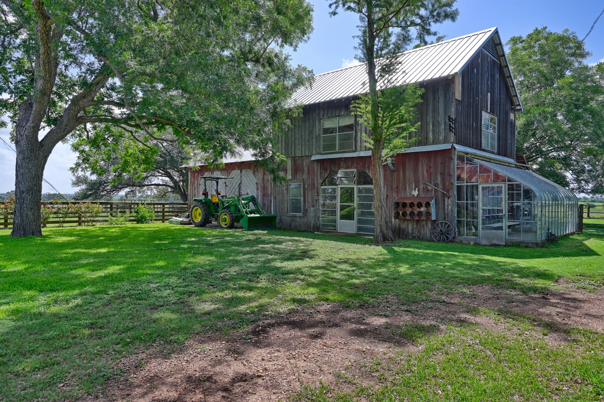 3348 W Ueckert Property Photo 41
