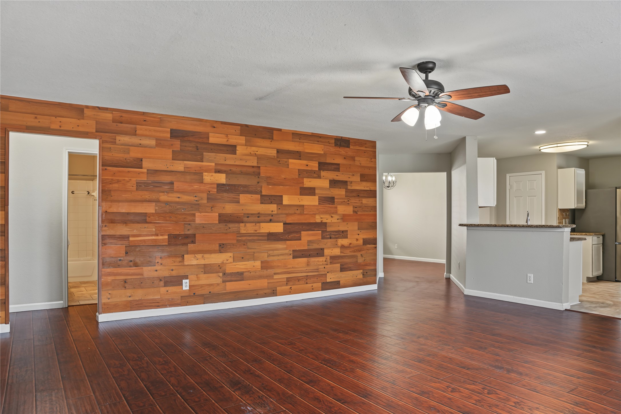 7303 Foxvista Lane Property Photo 6