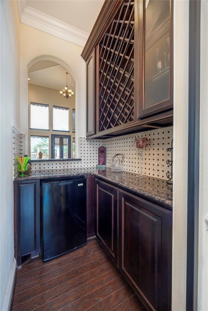 25207 Springwood Lake Drive Property Photo 17