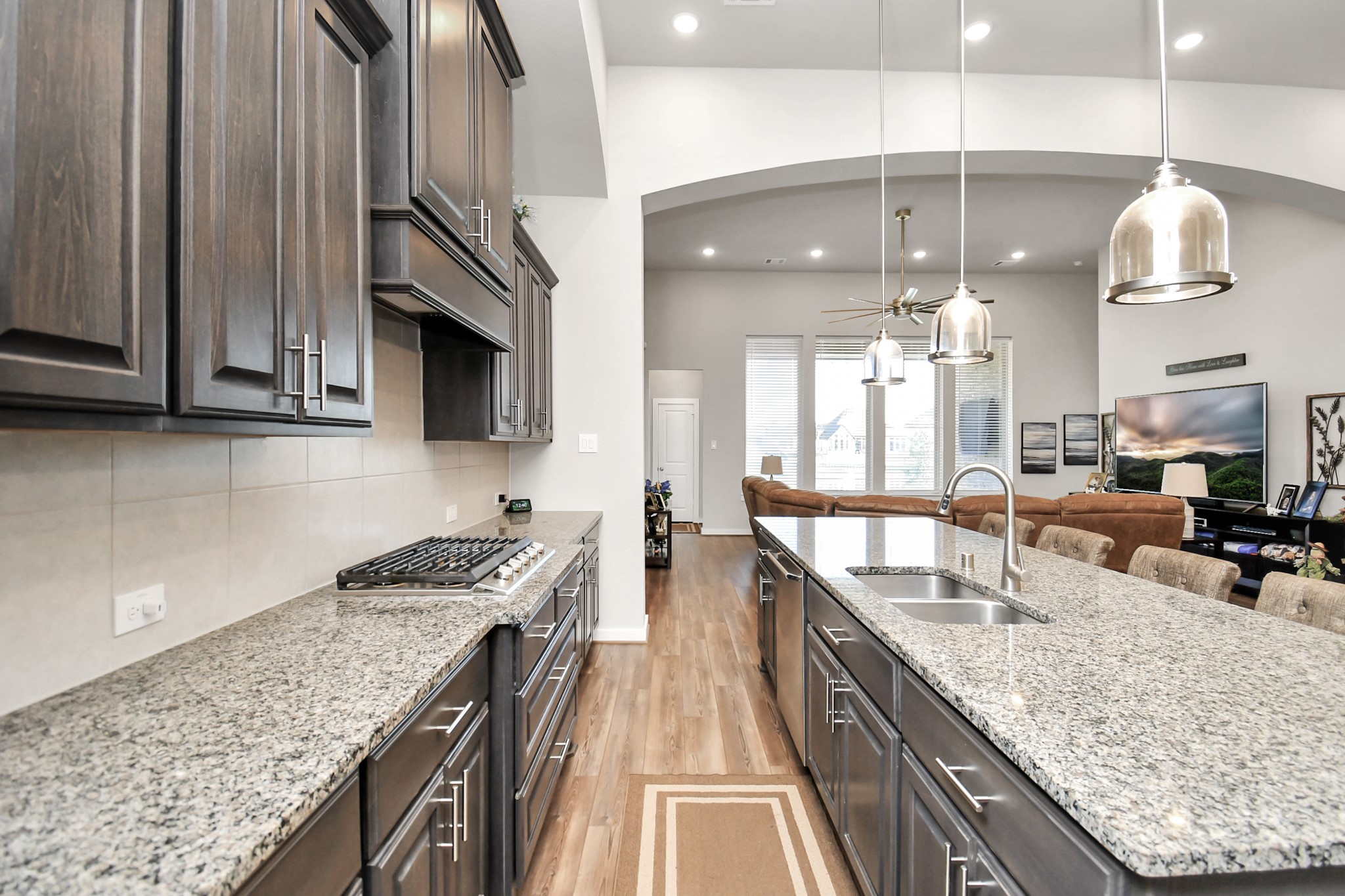 4323 Sandy Cove Drive Property Photo 12