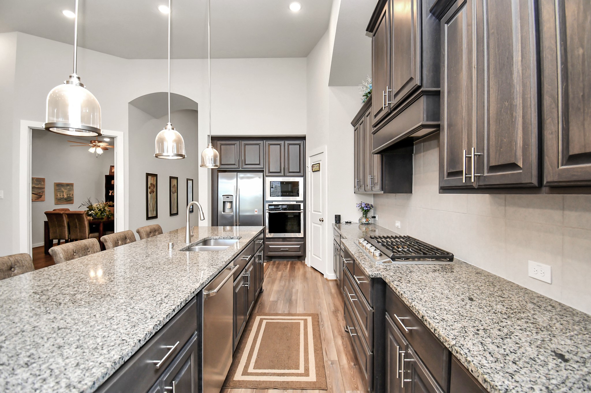 4323 Sandy Cove Drive Property Photo 14