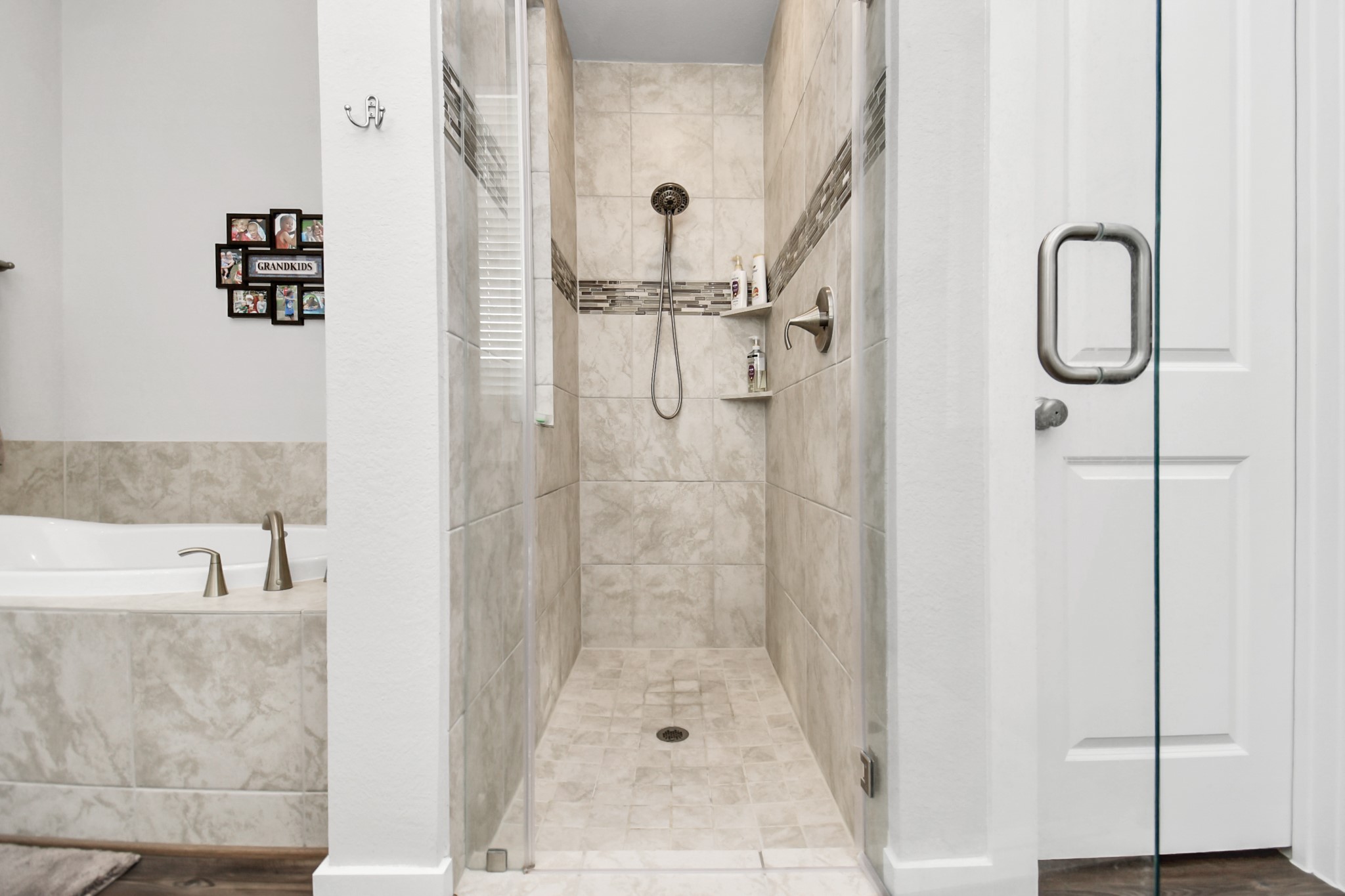 4323 Sandy Cove Drive Property Photo 18